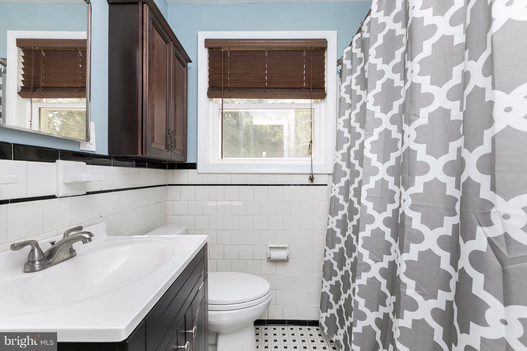 6403 Banbury Road Baltimore, MD 21239 - Photo 13 of 27 Bath