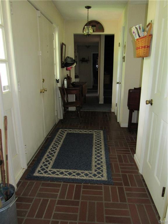 8361 Kimmel Road Clayton, OH 45315 - Photo 3 of 68