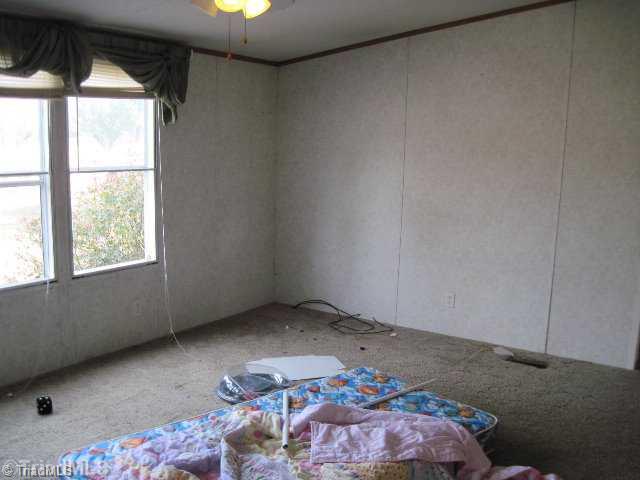 710 Ashland Road Ruffin, NC 27326 - Photo 2 of 6 Living Room.