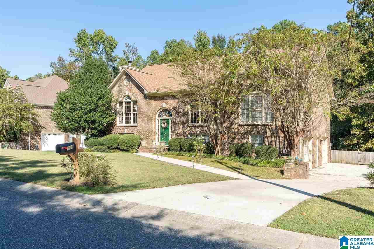 109 Kentwood Trail Alabaster, AL 35007 - Photo 2 of 32