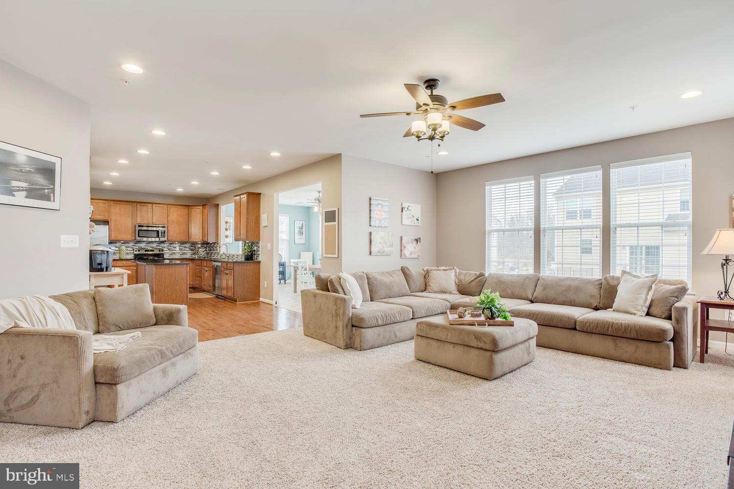 705 Bischoff Road Baltimore, MD 21220 - Photo 4 of 45 Huge Family Room with tons of natural light!