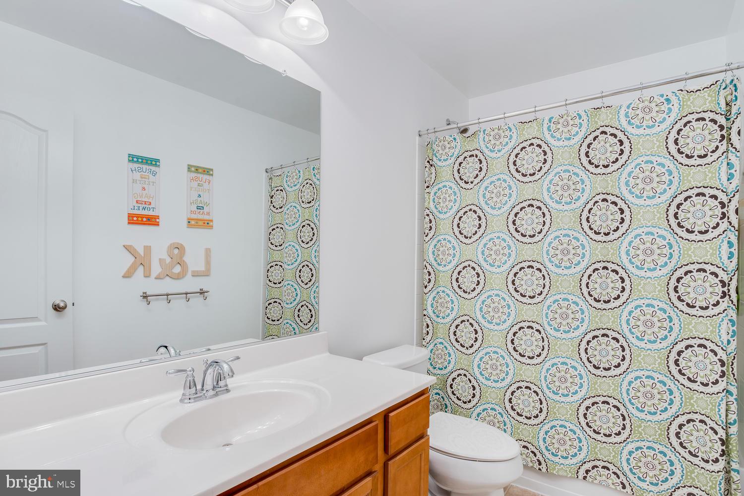 705 Bischoff Road Baltimore, MD 21220 - Photo 39 of 45 Upper level full bath
