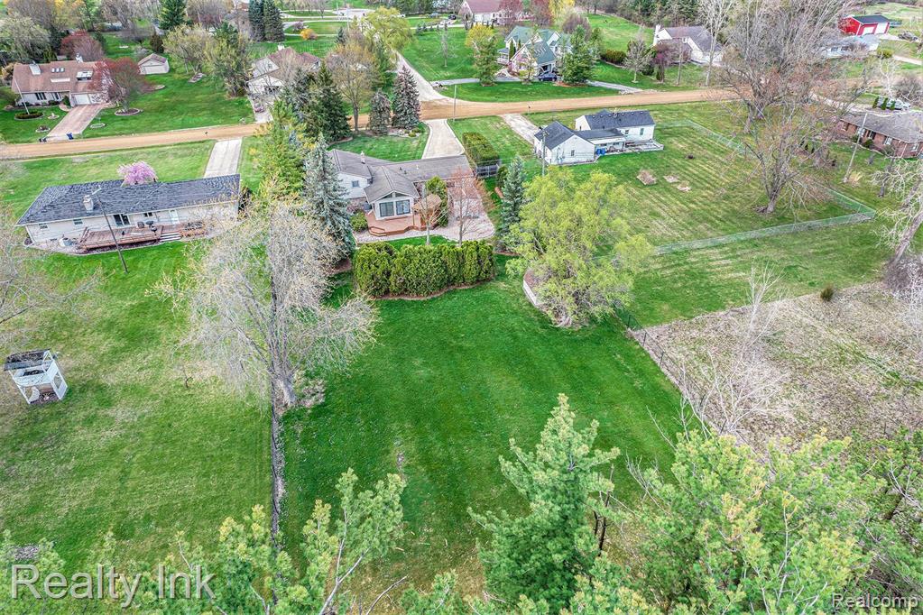 46585 Maben Road Canton, MI 48187 - Photo 11 of 19