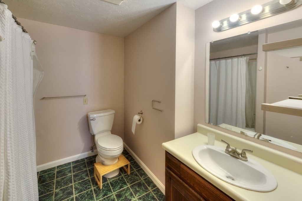 321 Plantation Street, Unit 102 Worcester, MA 01604 - Photo 27 of 35