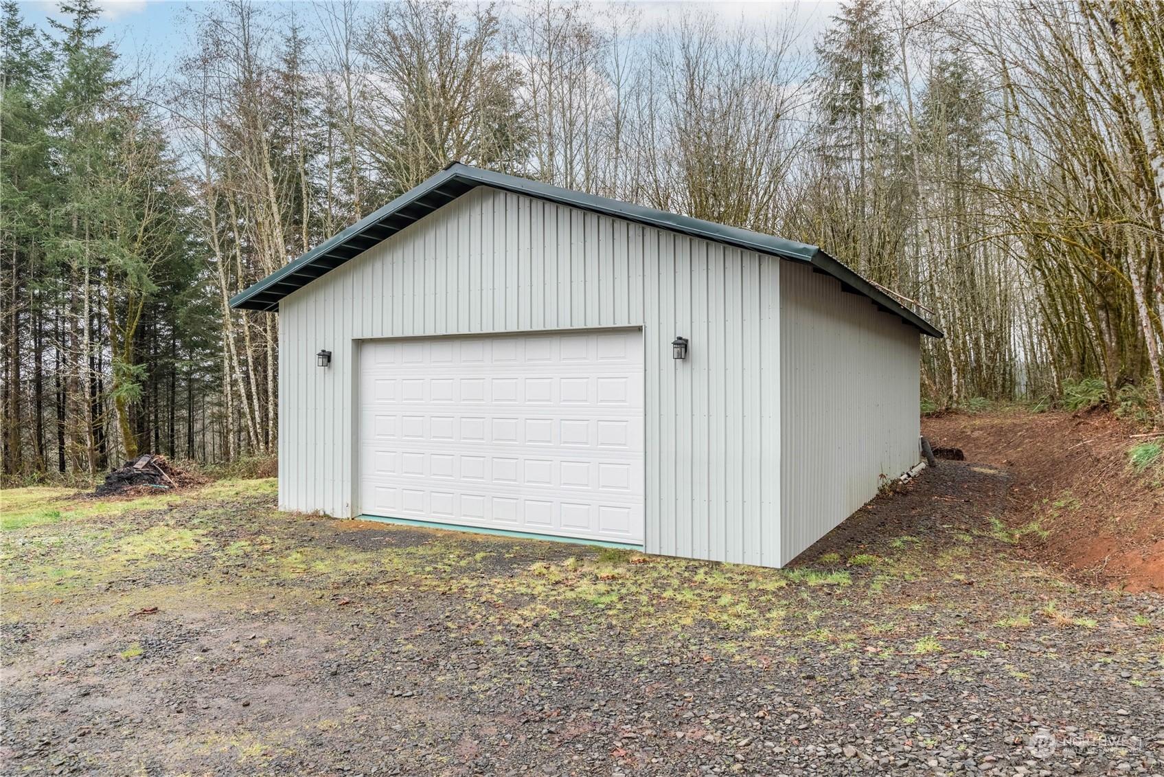 3011 Stella Road Longview, WA 98632 - Photo 3 of 38 a house with a outdoor space
