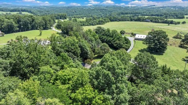 $899,999 | 3851 Joppa Mill Road, Moneta, VA 24121