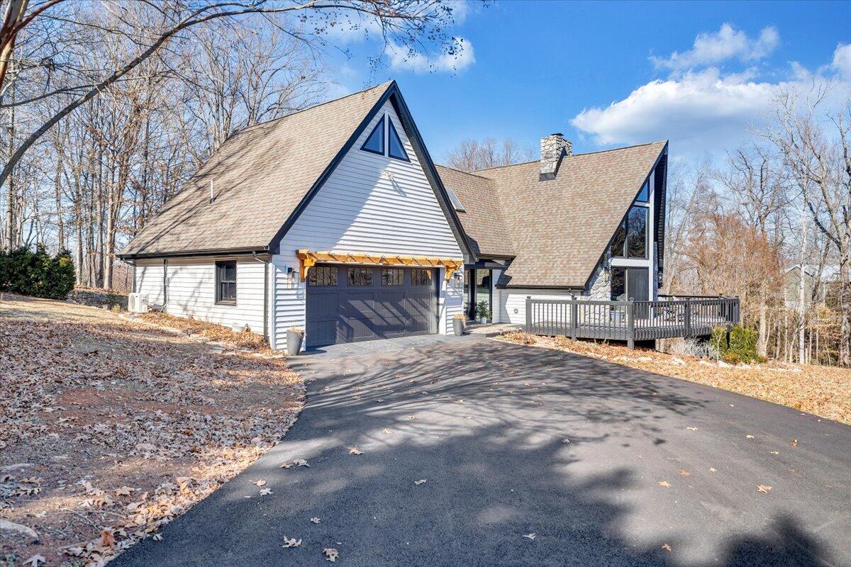 3851 Joppa Mill Road Moneta, VA 24121 - Photo 5 of 143 104-MIB01996