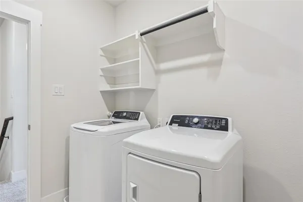 $2,899 | 12895 Raven Way, Unit 17, Farmers Branch, TX 75234