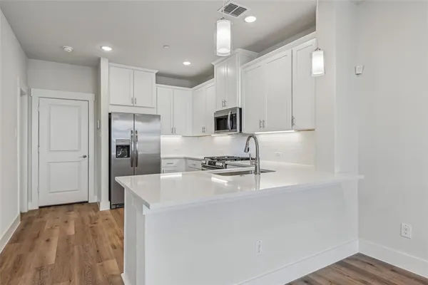 $2,899 | 12895 Raven Way, Unit 17, Farmers Branch, TX 75234