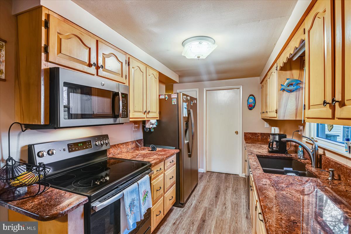 8464 Byrd Road Pasadena, MD 21122 - Photo 8 of 72 Gallery Image 8