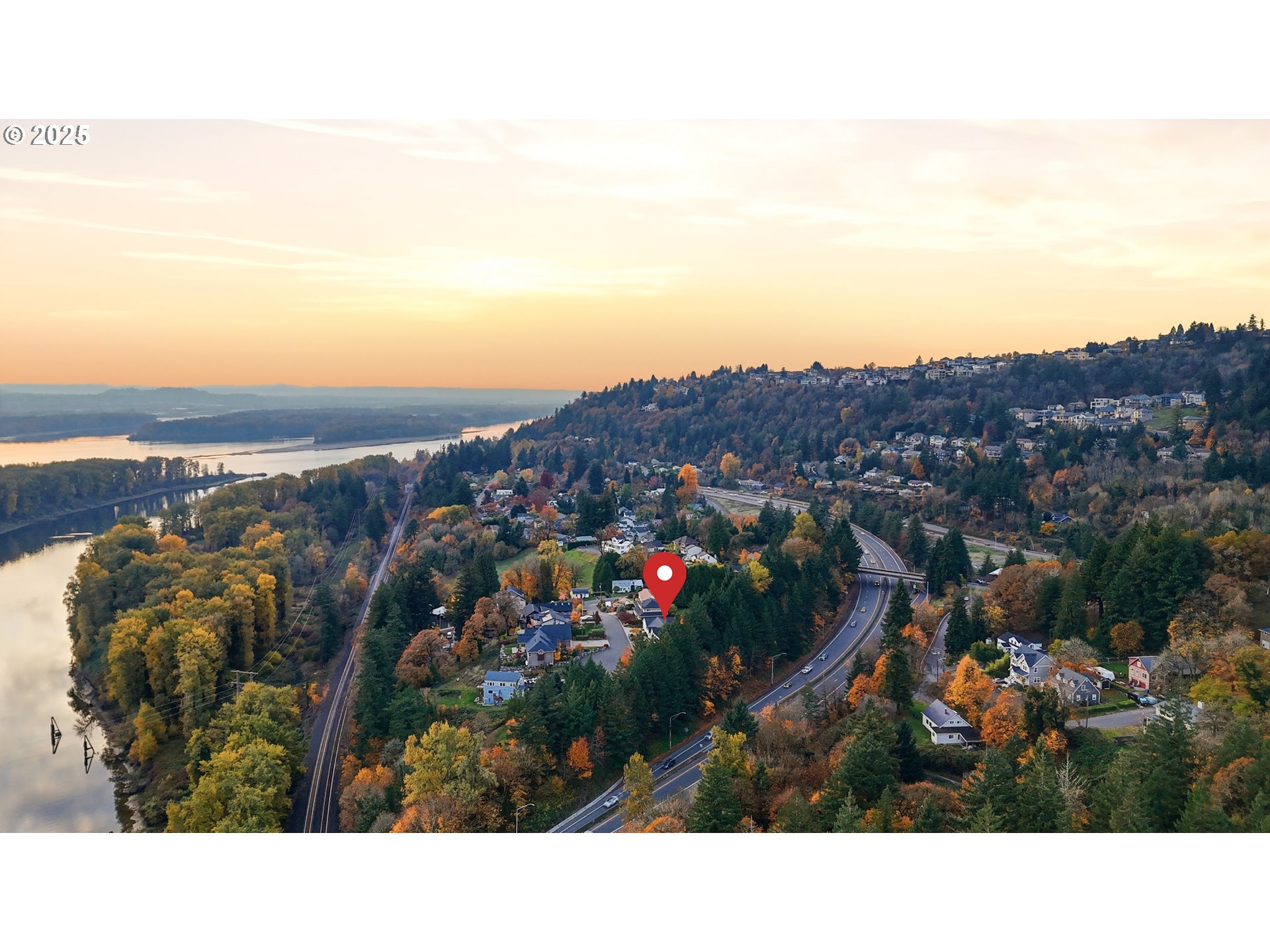 1533 Southwest 7th Circle Camas, WA 98607 - Photo 27 of 27 a view of city and mountain