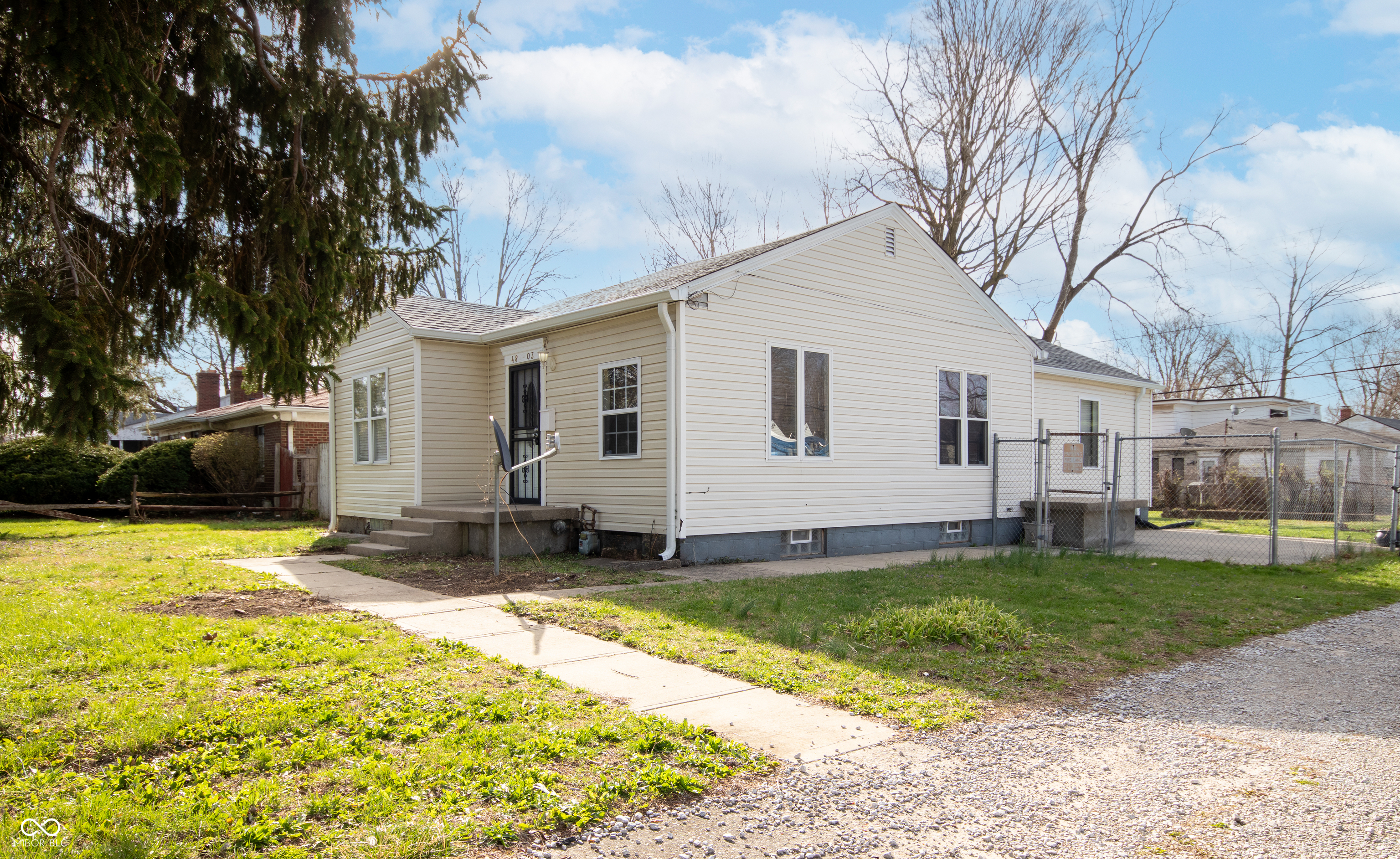 4803 East 34th Street Indianapolis, IN 46218 - Photo 2 of 24