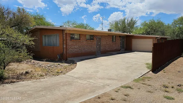 $549,990 | 2611 North Teresa Lane, Tucson, AZ 85745