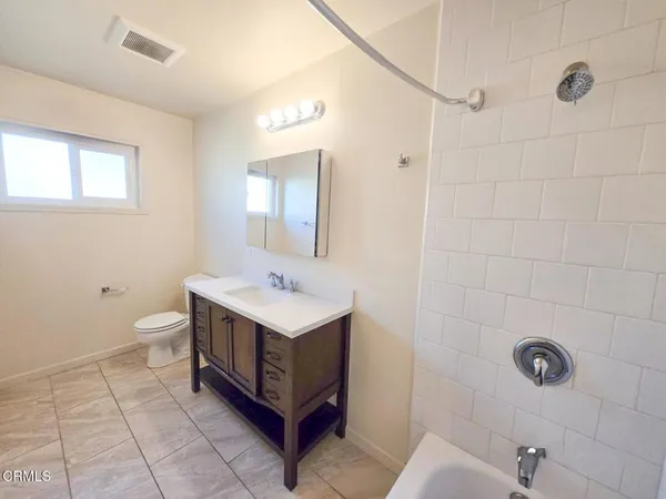 $2,195 | 5009 Nautilus Street, Unit 14, Oxnard, CA 93035