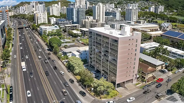 a picture of city view