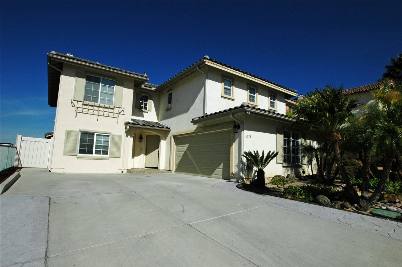1938 Pointe Parkway Spring Valley, CA 91978 - Photo 2 of 25 Gallery Image 2