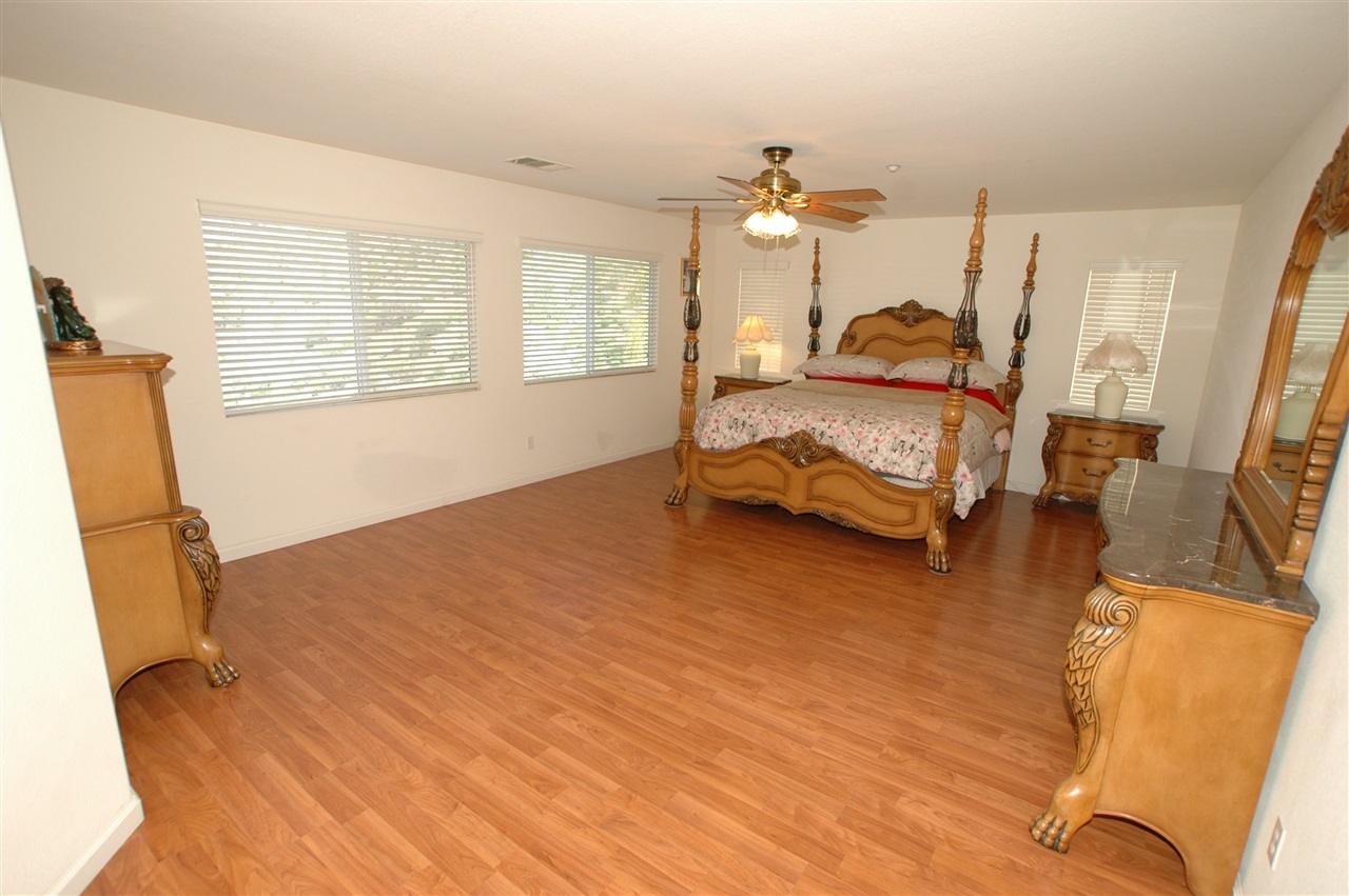 1938 Pointe Parkway Spring Valley, CA 91978 - Photo 13 of 25 Gallery Image 13