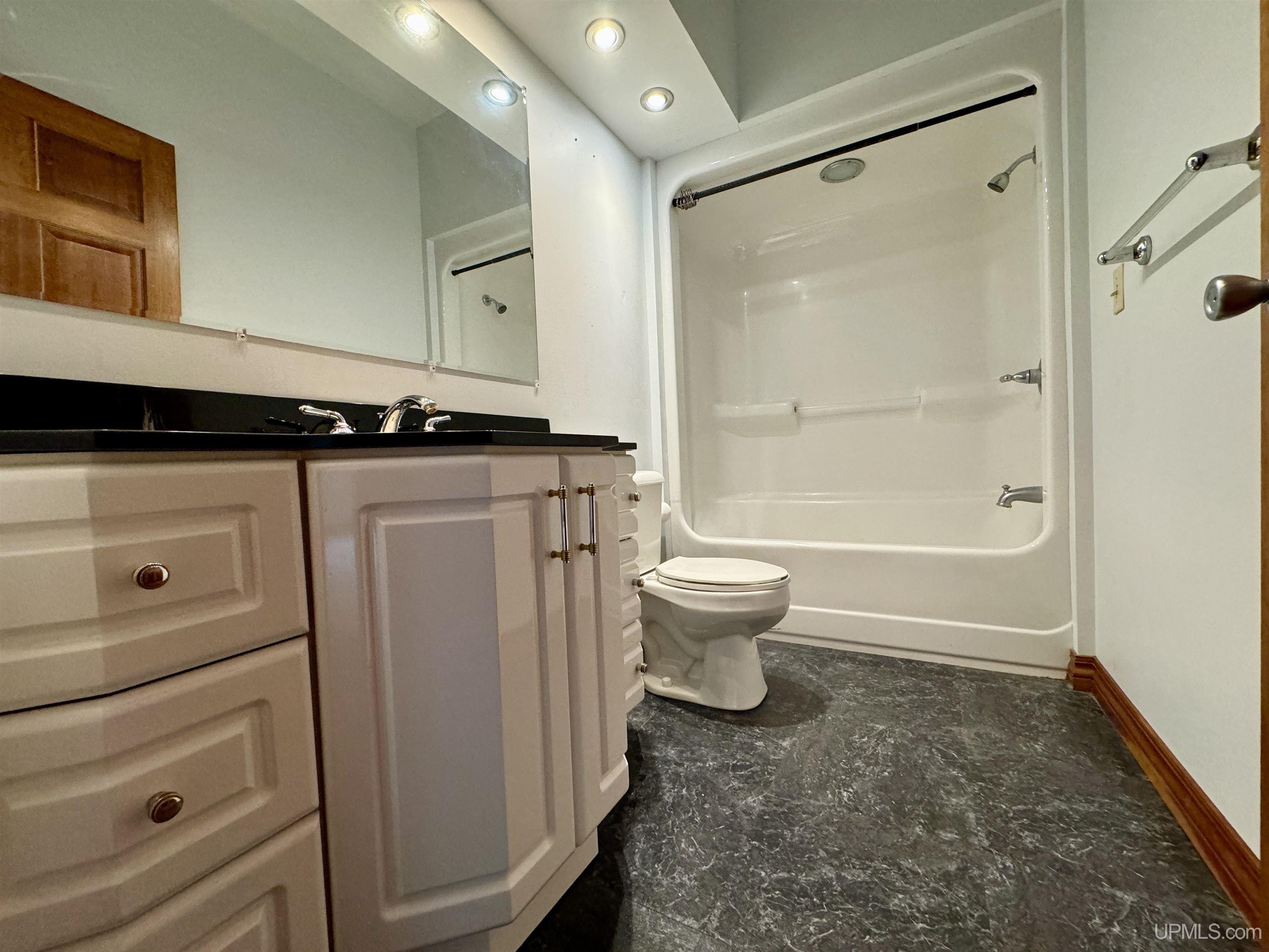 5275 23 1/2 Road Gladstone, MI 49837 - Photo 49 of 68