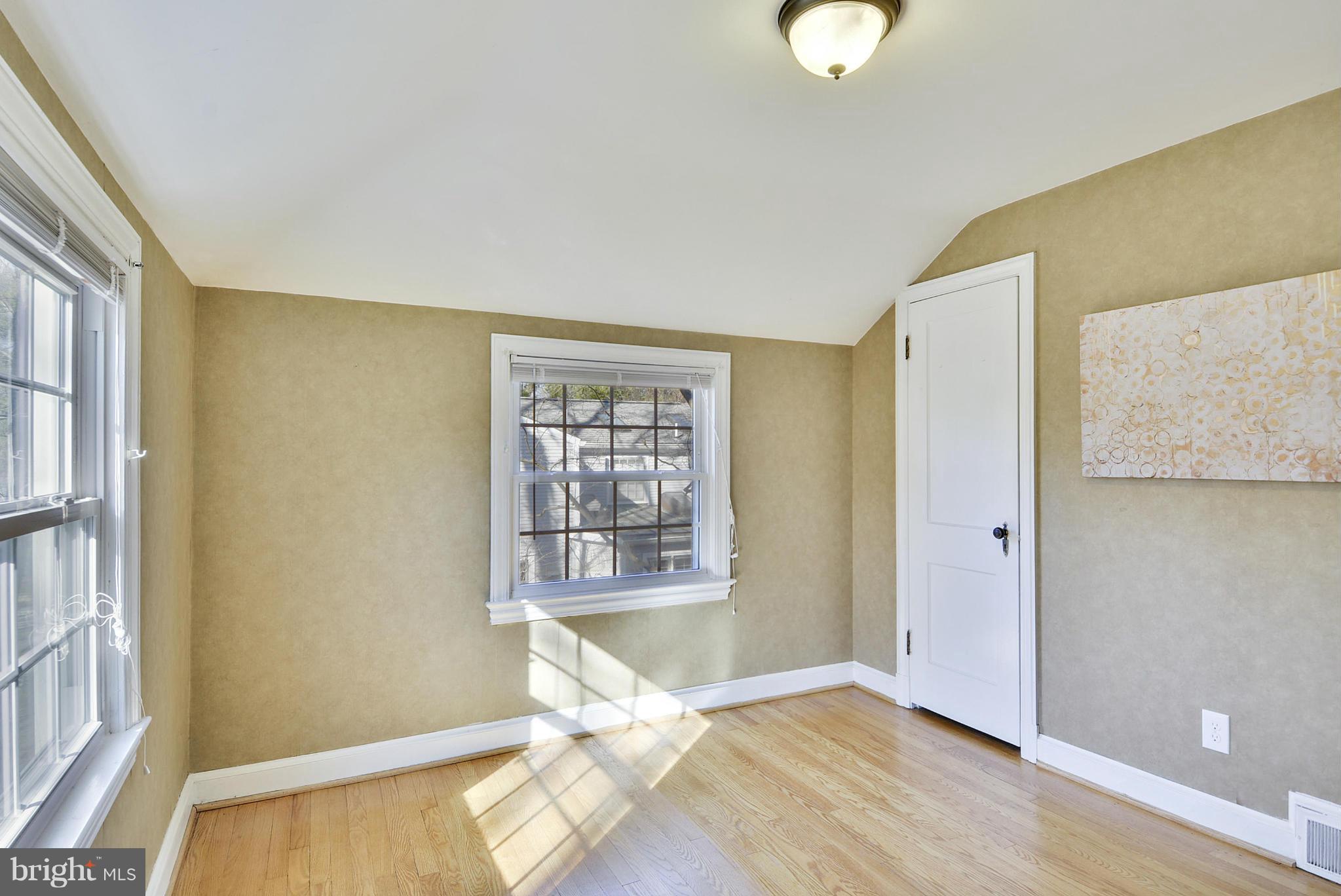 9920 Cherry Tree Lane Silver Spring, MD 20901 - Photo 17 of 25 Bedroom