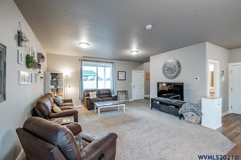 1145 South 9th Street Lebanon, OR 97355 - Photo 10 of 42