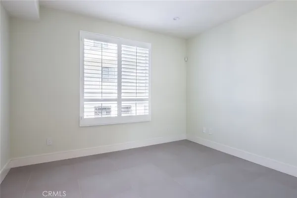 $4,250 | 2225 Mira Vista Avenue, Unit 206, Montrose, CA 91020