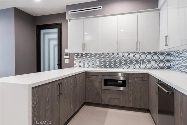 $4,250 | 2225 Mira Vista Avenue, Unit 206, Montrose, CA 91020