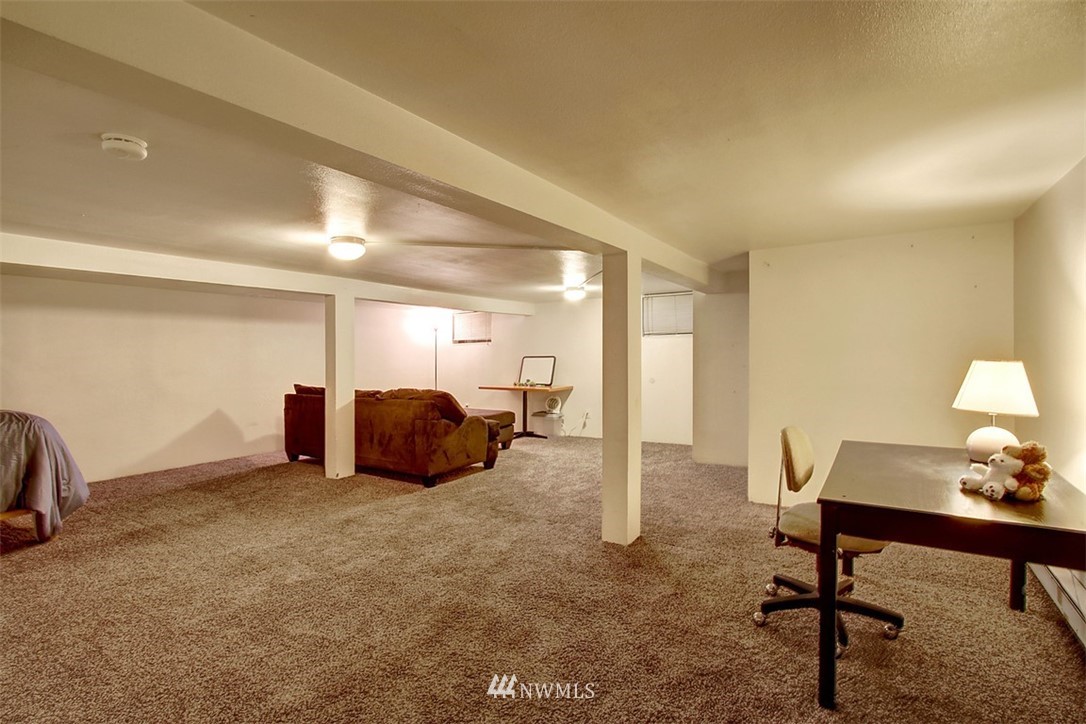 223 Meadow Avenue North Renton, WA 98057 - Photo 10 of 11 Gallery Image 10