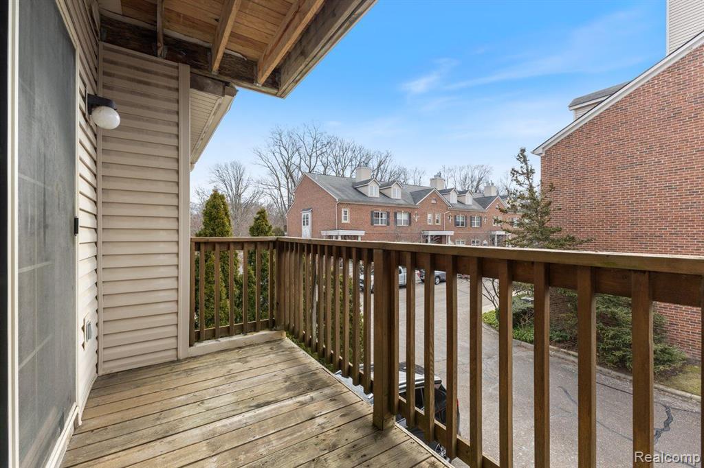 17036 Farmington Road Livonia, MI 48154 - Photo 24 of 38