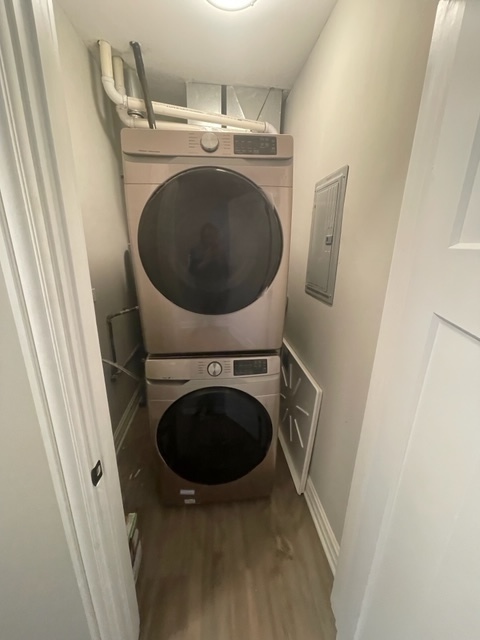 6607 South Ingleside Avenue Chicago, IL 60637 - Photo 24 of 28 a utility room with dryer and washer