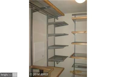 2726 Gallows Road, Unit 1001 Vienna, VA 22180 - Photo 12 of 18 Walkin closet w/system