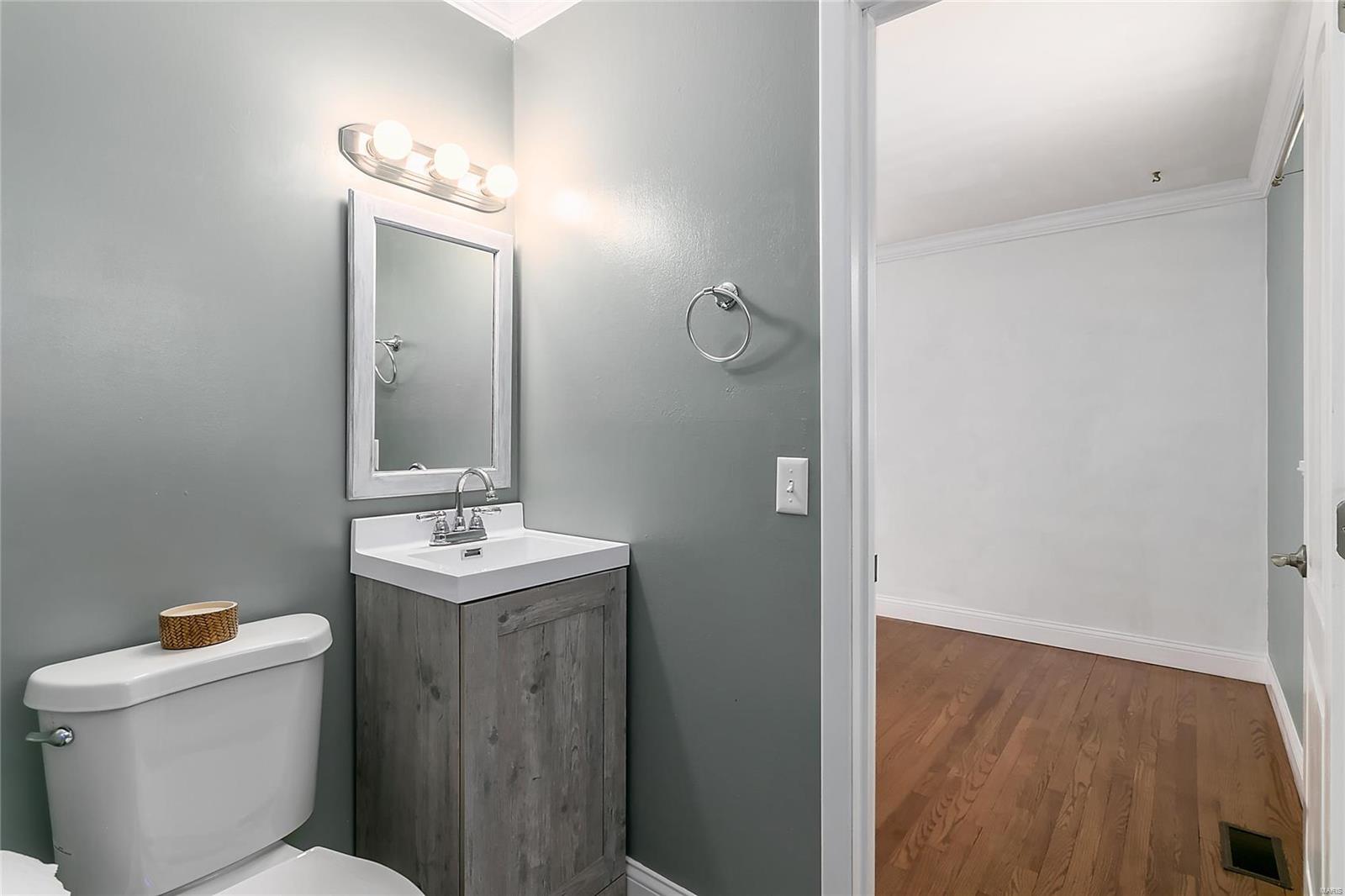 3815 Fee Fee Road Bridgeton, MO 63044 - Photo 14 of 32 Gallery Image 14