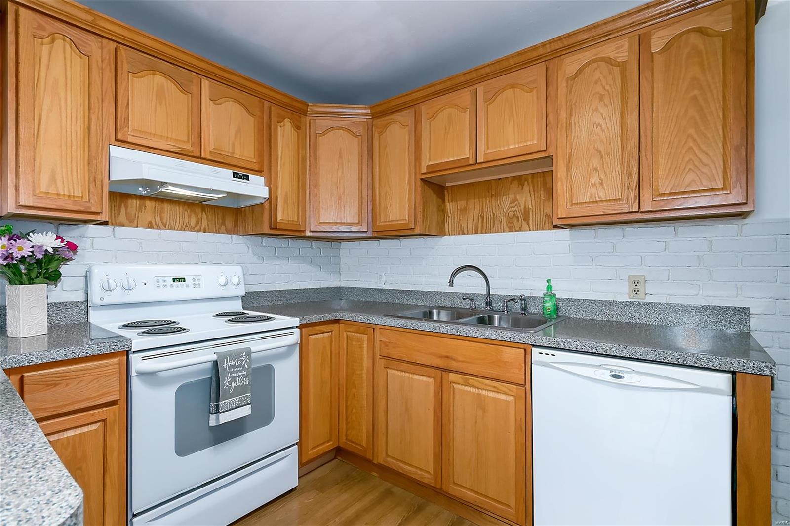 3815 Fee Fee Road Bridgeton, MO 63044 - Photo 8 of 32 Gallery Image 8