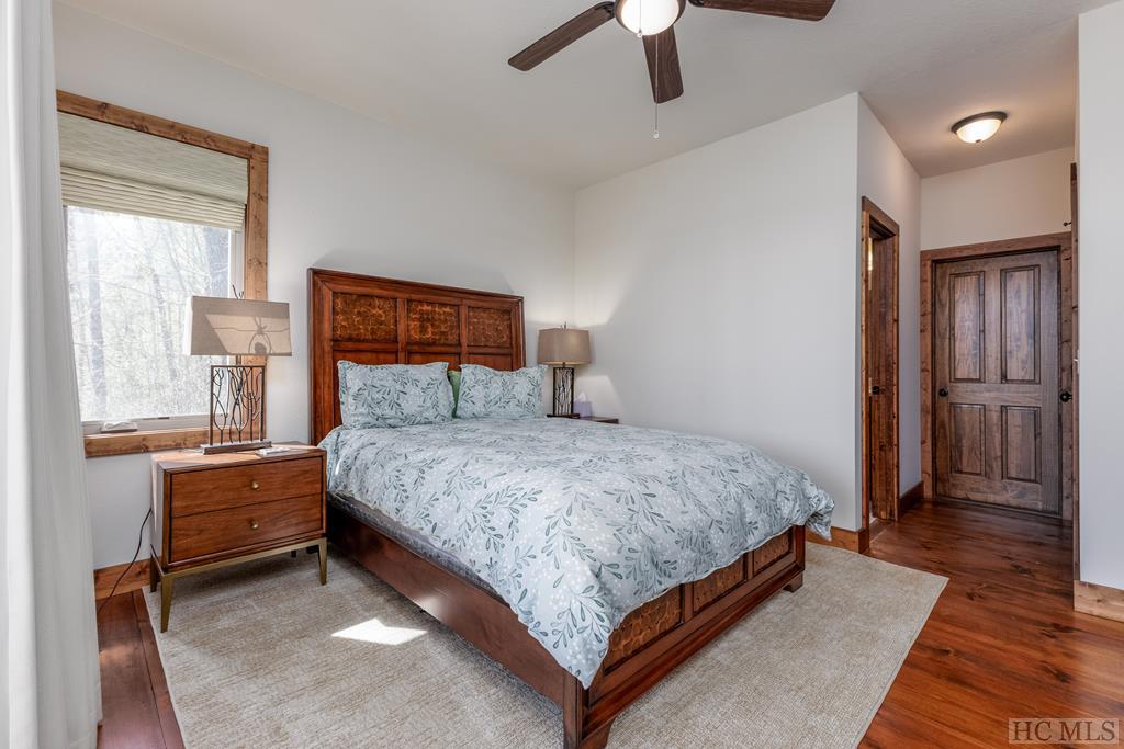 453 Golf View Road Sapphire, NC 28774 - Photo 25 of 36 Gallery Image 25