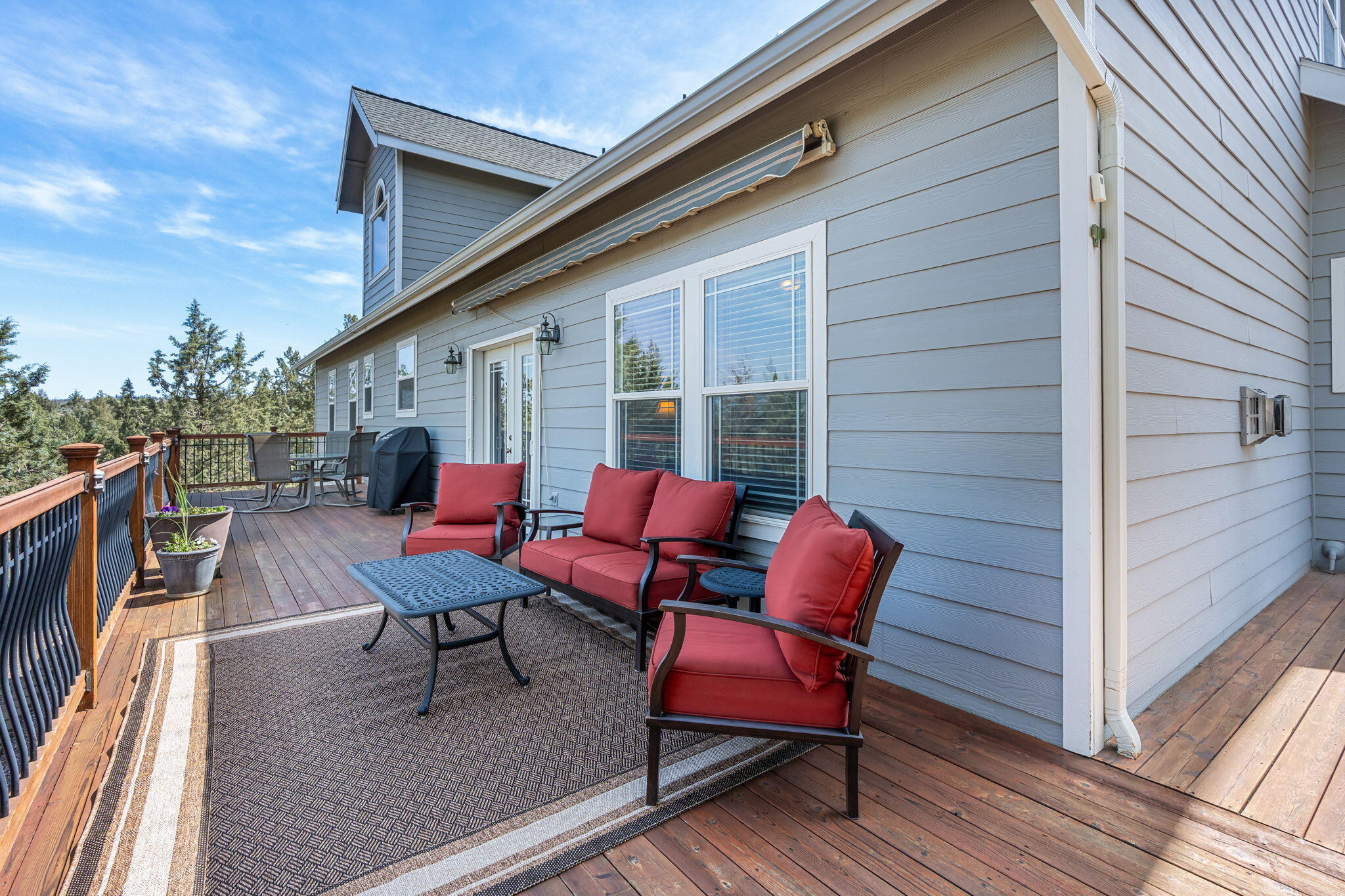 505 Southeast Rancho Lane Madras, OR 97741 - Photo 17 of 72 Back deck