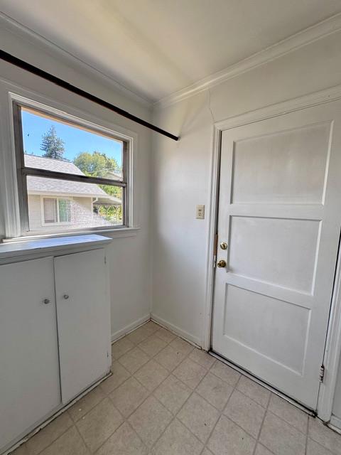 240 Pleasant Street Colfax, CA 95713 - Photo 19 of 26 an empty room with a window