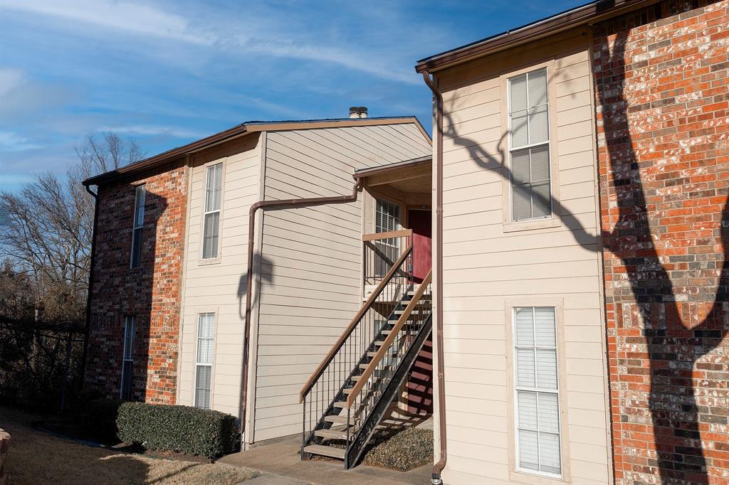 12484 Abrams Road, Unit 2121 Dallas, TX 75243 - Photo 3 of 27 a view of a house with a staircase