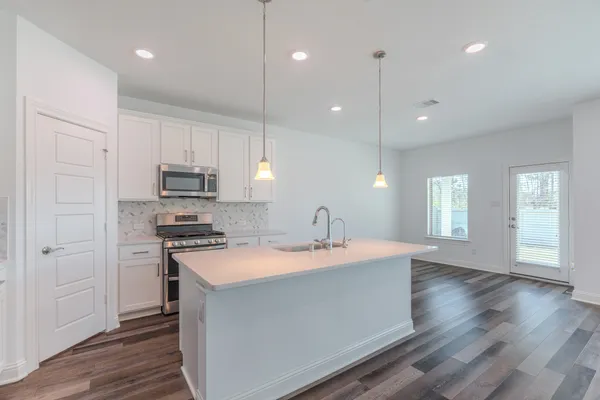 $3,550 | 17116 Coneflower Place, Conroe, TX 77385