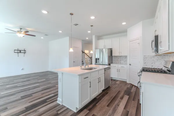 $3,550 | 17116 Coneflower Place, Conroe, TX 77385