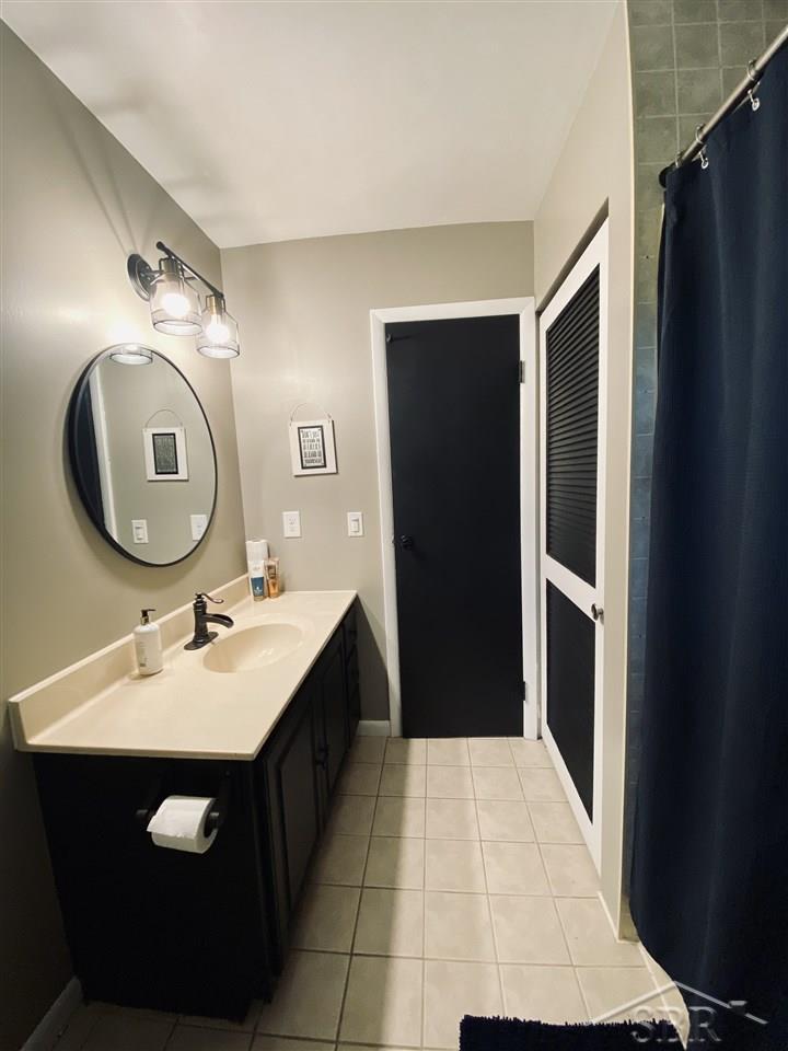 2147 Anderson Road Saginaw, MI 48603 - Photo 25 of 37 50026749-24.JPG