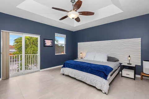 $674,500 | 1222 Northeast 18th Avenue, Unit 1, Fort Lauderdale, FL 33304