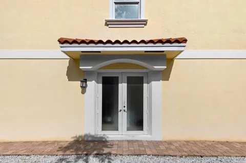 $674,500 | 1222 Northeast 18th Avenue, Unit 1, Fort Lauderdale, FL 33304