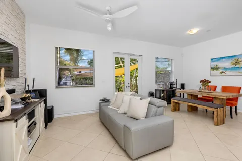 $674,500 | 1222 Northeast 18th Avenue, Unit 1, Fort Lauderdale, FL 33304