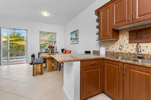 $674,500 | 1222 Northeast 18th Avenue, Unit 1, Fort Lauderdale, FL 33304