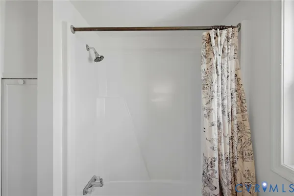 $299,000 | 287 Taylor Lane, Tappahannock, VA 22560