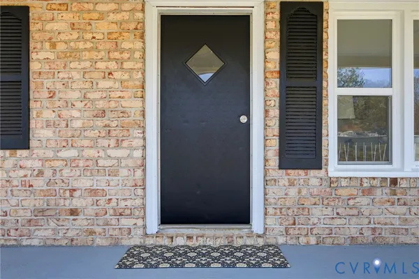 $299,000 | 287 Taylor Lane, Tappahannock, VA 22560