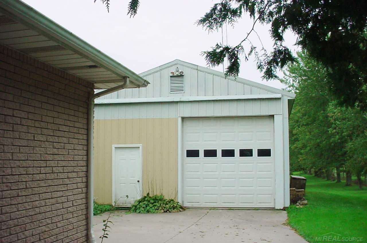 5825 Burtch Road Jeddo, MI 48032 - Photo 6 of 42 31362110-6.JPG