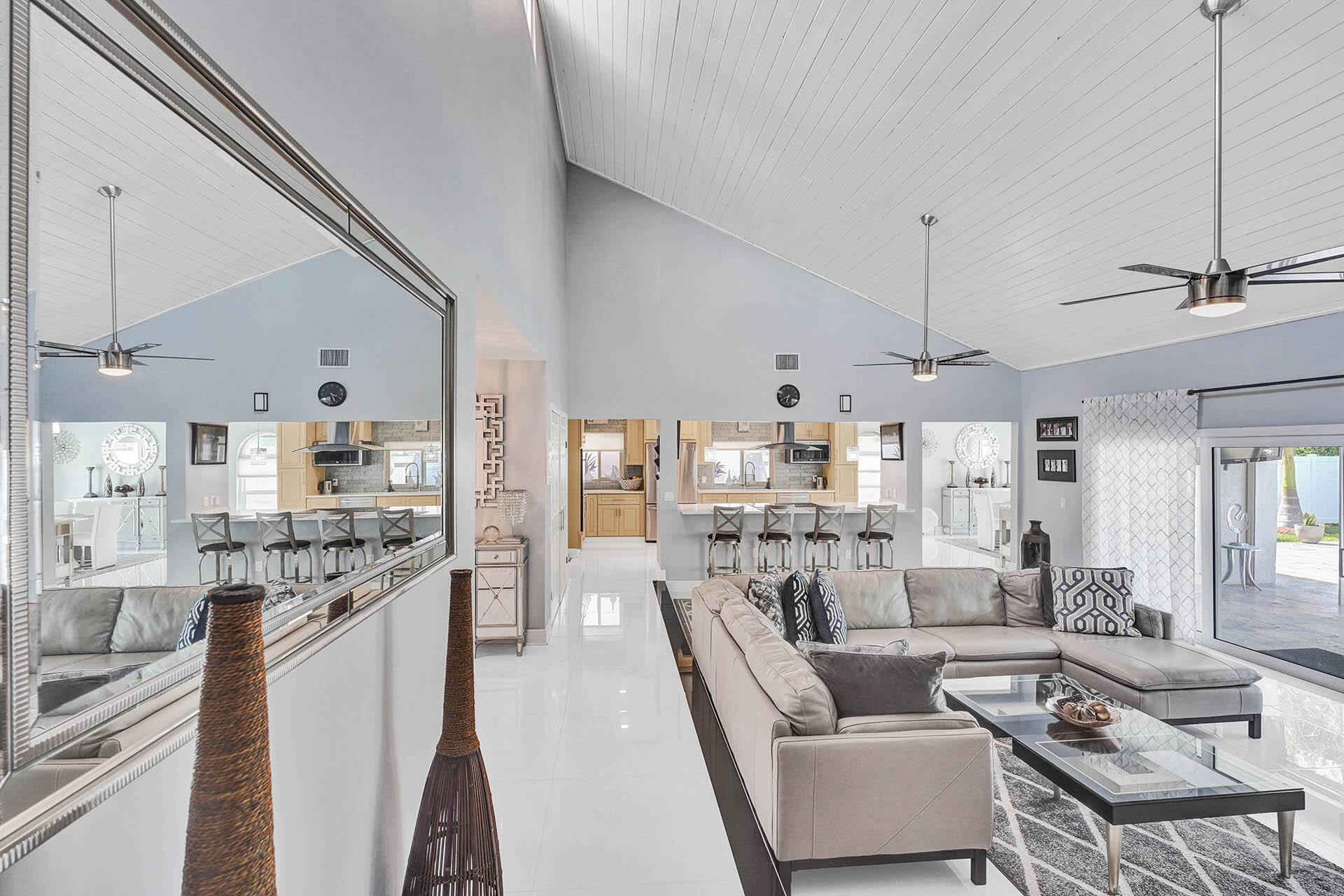 359 South Country Club Boulevard Boca Raton, FL 33487 - Photo 21 of 63 BD1A4C0C-41B5-40ED-A68F-F76A480F5B70