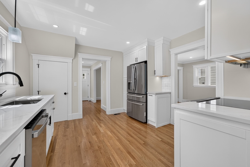47 Ronald Road Arlington, MA 02474 - Photo 6 of 42 Gallery Image 6