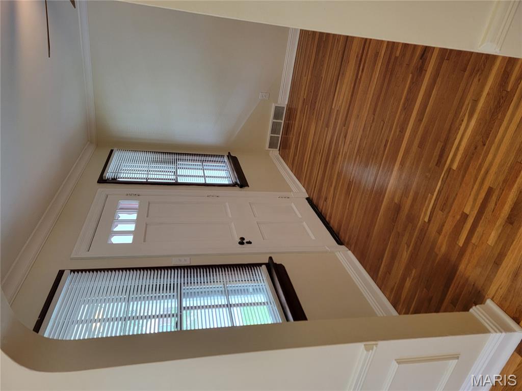 828 Airport Road St. Louis, MO 63135 - Photo 14 of 24