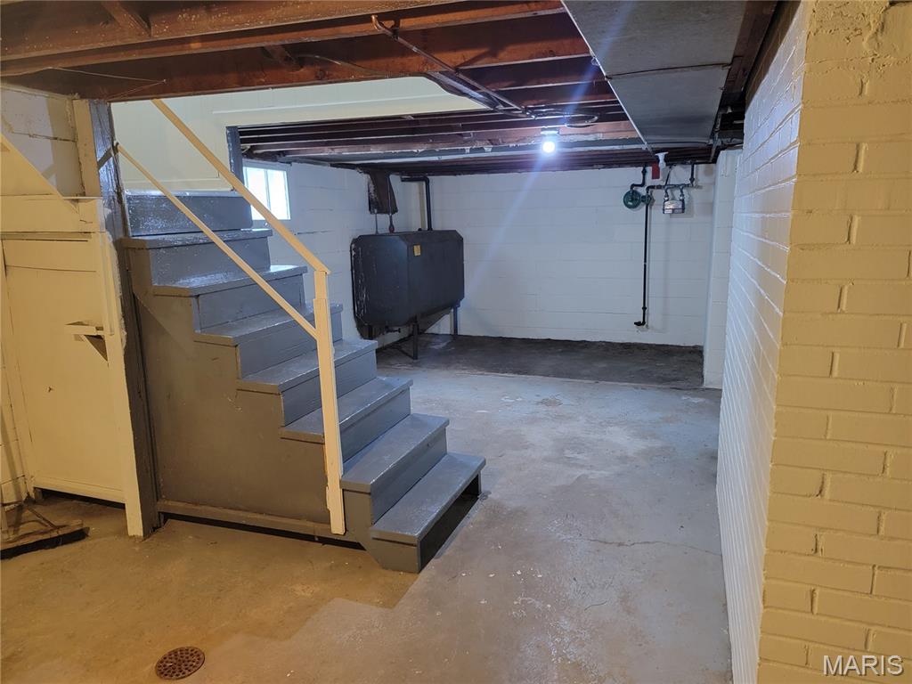 828 Airport Road St. Louis, MO 63135 - Photo 24 of 24